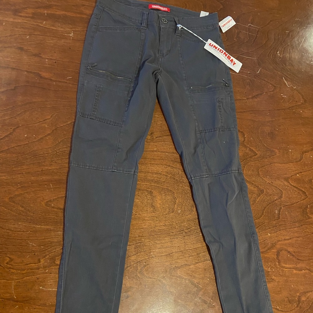 grey skinny jeans